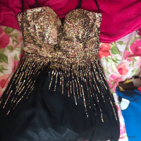 Sherri Hill Dresses & Skirts - Homecoming dress black with gold sequins